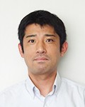 足立 秀亮
