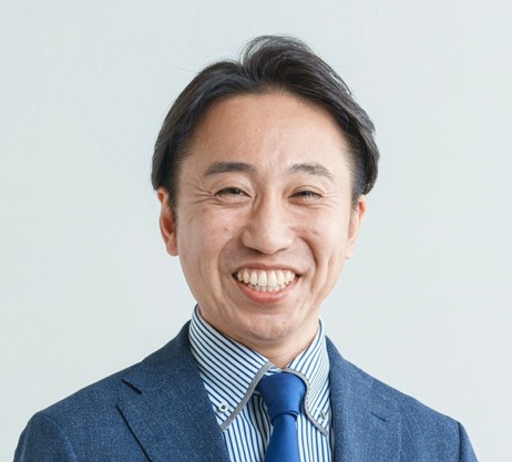 新美 英明